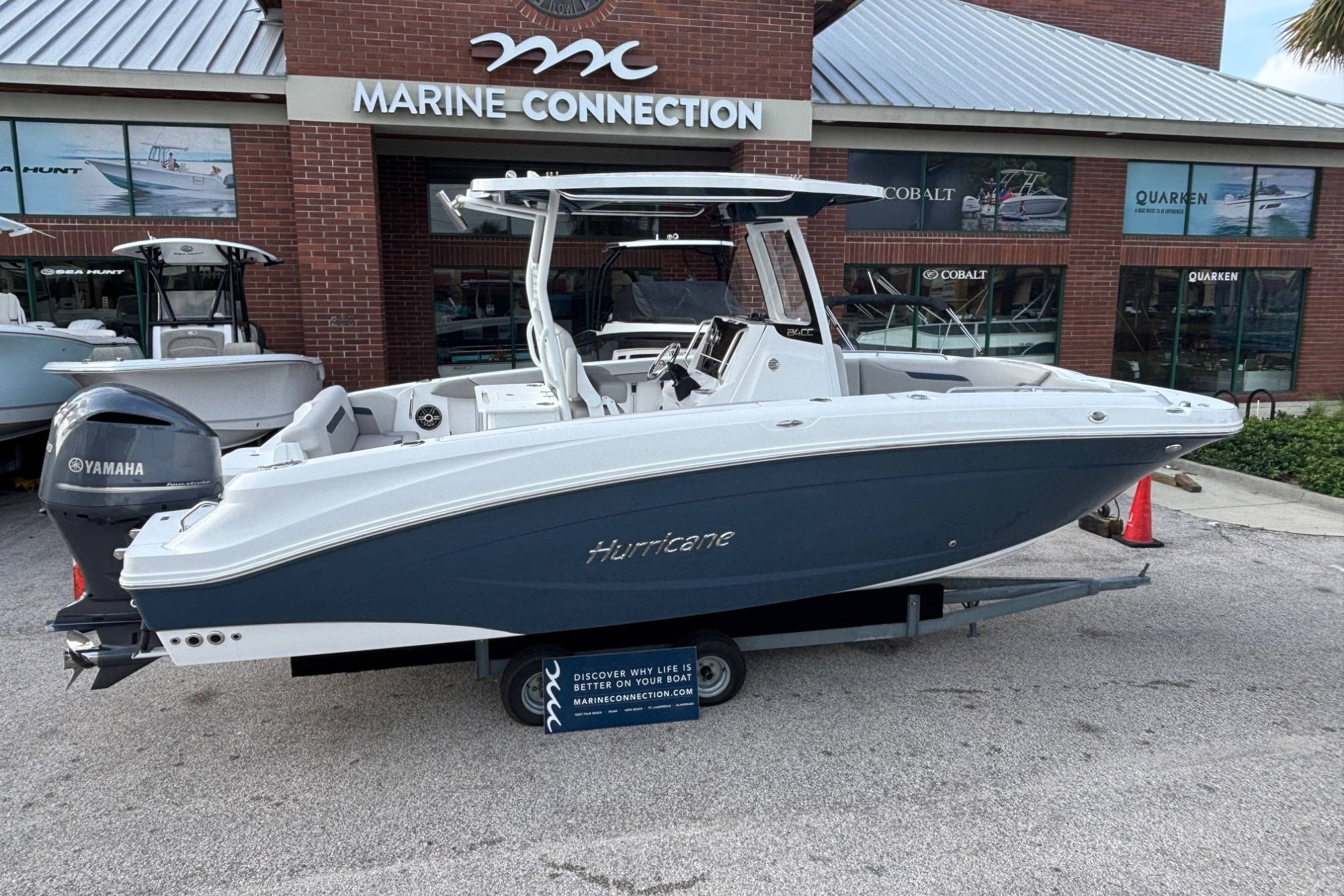 New 2025 Hurricane Center Console 24CC GDY79403A525